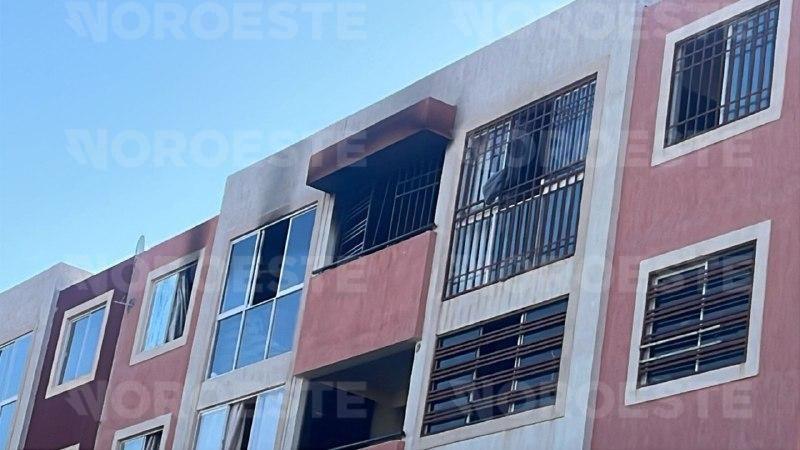 $!Familia resulta intoxicada tras incendio en departamento de Lomas de San Isidro, en Culiacán