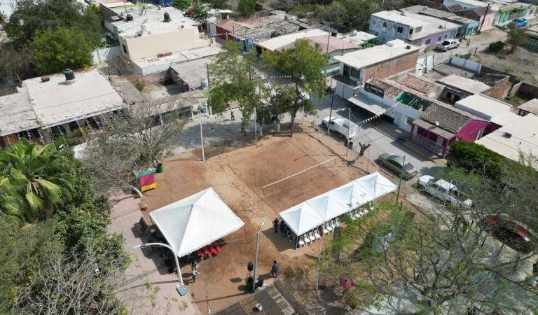 Inauguran cancha de voleibol en la sindicatura de El Roble