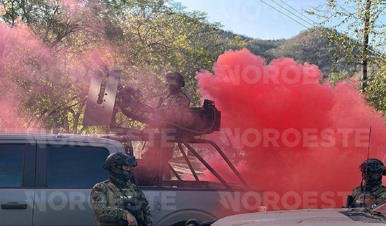 Fuerzas federales desplegaron operativo en El Álamo; hubo detenciones y uso de humo disuasivo.