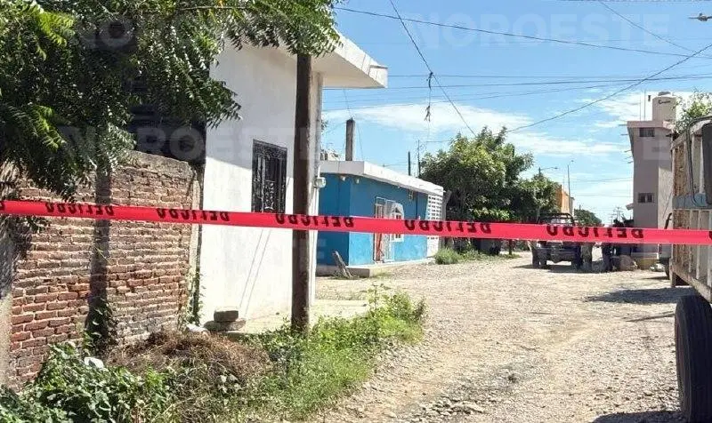 $!Ataque armado en Villa Unión deja un hombre muerto y una mujer herida en una estética