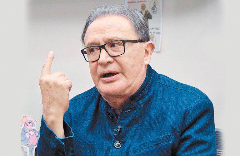 Lamentan periodistas muerte de Ricardo Rocha, en redes sociales