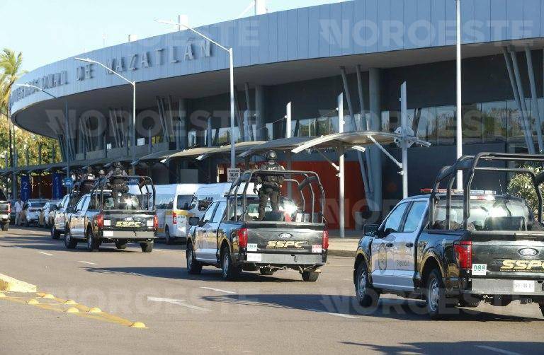 Las instalaciones del Aeropuerto de Mazatlán se encuentran con más vigilancia ante la visita de la Presidenta de México Claudia Sheinbaum Pardo.