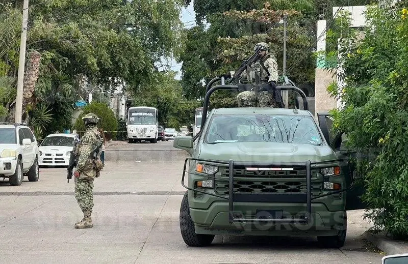 $!Militares aseguran un domicilio en la colonia Guadalupe Victoria, al oriente de Culiacán