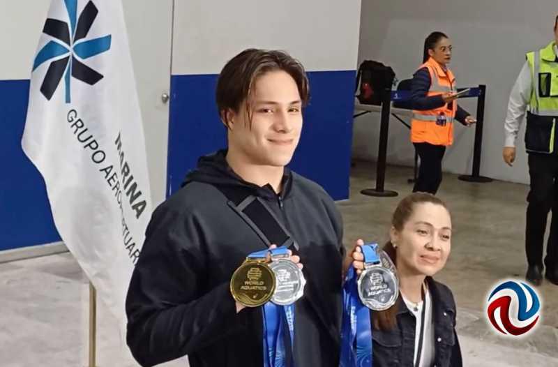 $!Osmar Olvera regresa a México como el mejor clavadista del mundo: ‘Quiero que los chinos me sueñen todos los días’