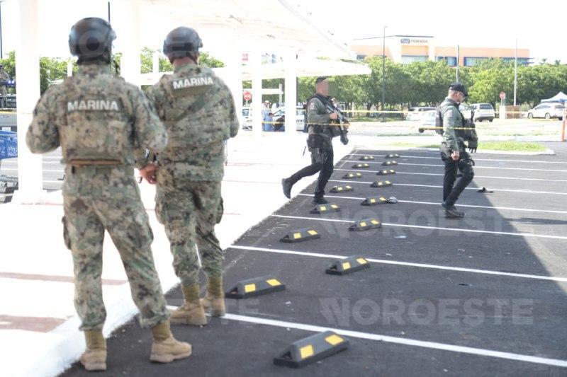 $!Reportan disparos y presunta privación de libertad frente a supermercado en Mazatlán