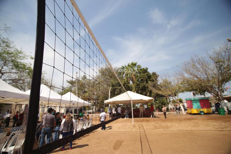 $!Inauguran cancha de voleibol en la sindicatura de El Roble