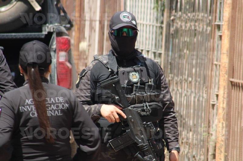 $!FGR y Semefo arriban a finca asegurada tras operativo de SSPC en Ayuné, Culiacán