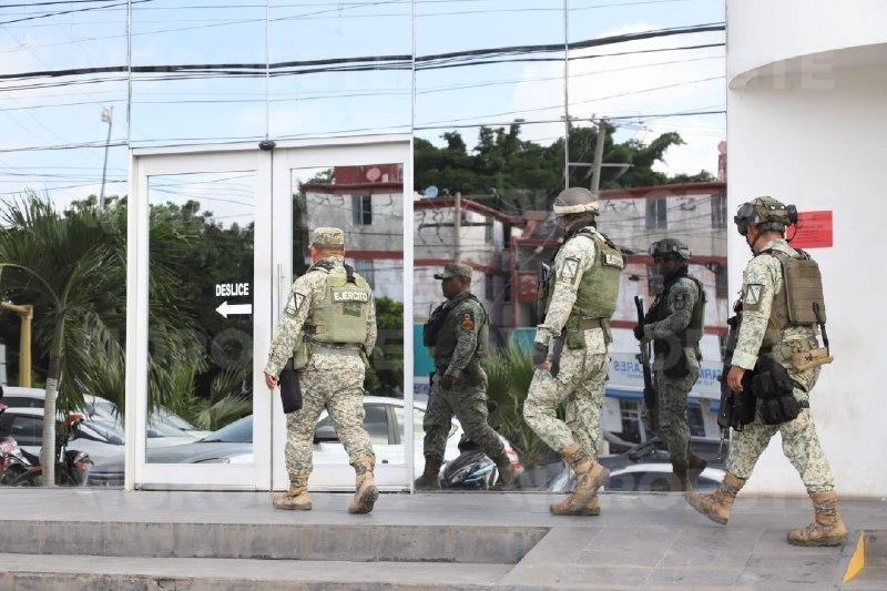 $!Mujer resulta herida al accionarse un arma de fuego dentro de su casa en Mazatlán