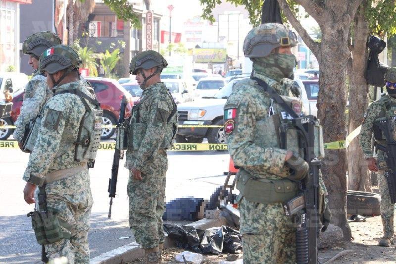 $!Asesinan a joven limpiavidrios cerca de la Fiscalía en el Tres Ríos, Culiacán