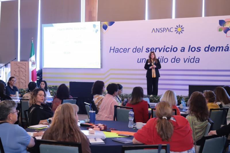 $!Martha González de Manríquez, fue una de las expositoras en las capacitaciones que se efectuaron en la Junta Nacional de Anspac Mazatlán 2025.
