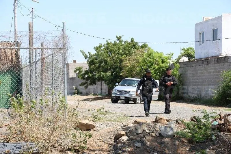 $!Ataque armado deja un hombre asesinado dentro de una camioneta en Real Pacífico, Mazatlán