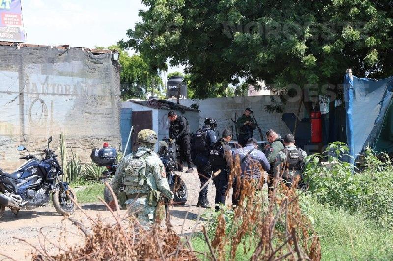 $!Balean a empleado de autobaño en Pradera Dorada II de Mazatlán