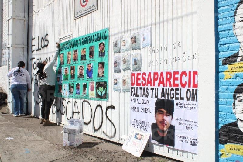 $!Colectivo Madres en Lucha bloquea Comisión de Búsqueda en Sinaloa; denuncian trato desigual