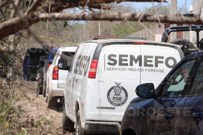 $!FGR y Semefo arriban a finca asegurada tras operativo de SSPC en Ayuné, Culiacán