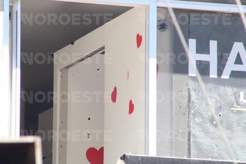 $!Vandalizan y disparan contra local de venta de gorras en Las Quintas, Culiacán