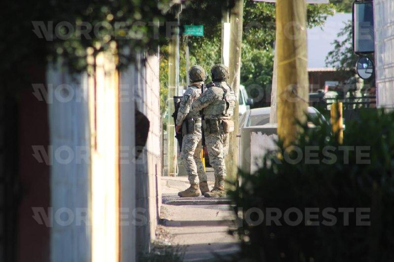 $!Implementan operativo policías estatales y Ejército en Villa del Real, Culiacán