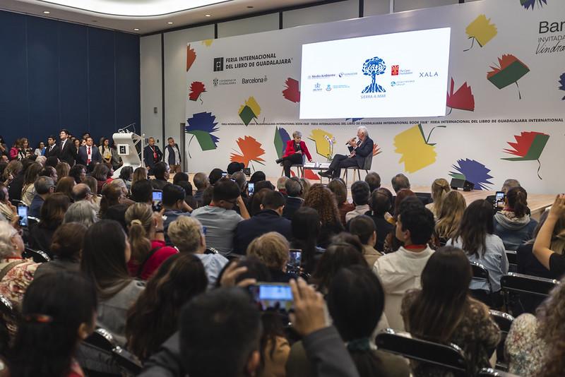 $!El actor estuvo acompañado por Alicia Bárcena, secretaria de Medio Ambiente y Recursos Naturales.