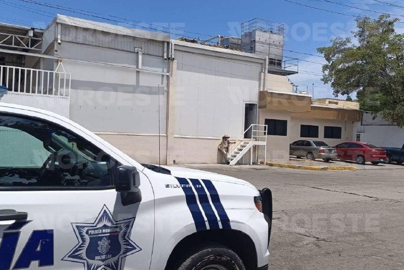 $!Descarga eléctrica cobra la vida de trabajador dentro de empresa congeladora en Mazatlán
