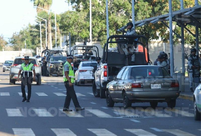 $!Despliegan operativo en Aeropuerto de Mazatlán previo a la llegada de la Presidenta Claudia Sheinbaum