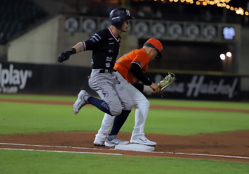 $!Suma Wilmer su sexto triunfo y Naranjeros amarra serie ante Sultanes