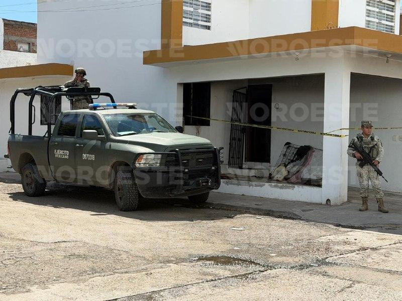 $!Lanzan explosivo contra una vivienda en el Infonavit Jabalíes, en Mazatlán