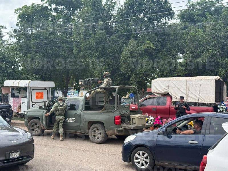 $!Militares interceptan motocicleta y Honda en Culiacán; persecución termina con un herido y tres detenidos