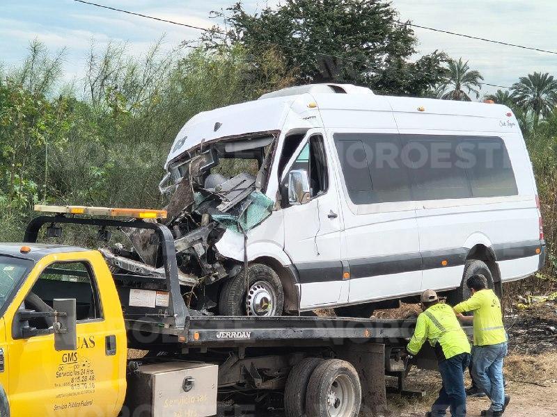 $!Deja 11 heridos choque en la México 15, en el municipio de Ahome