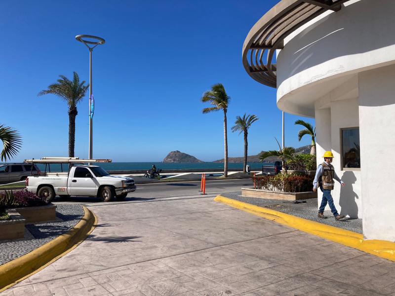$!Cortan suministro eléctrico a hotel de Mazatlán tras hallar anomalías en consumo