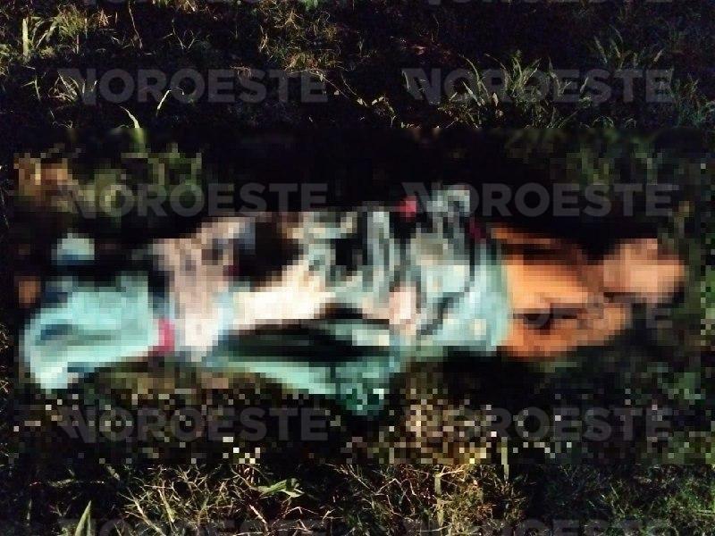 $!Encuentran a hombre sin vida y desnudo a un costado de la carretera Escuinapa-Teacapán