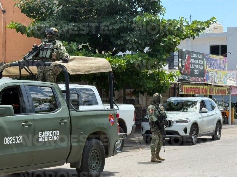 $!Roban una BMW en Las Quintas, desata persecución y balacera en Culiacán