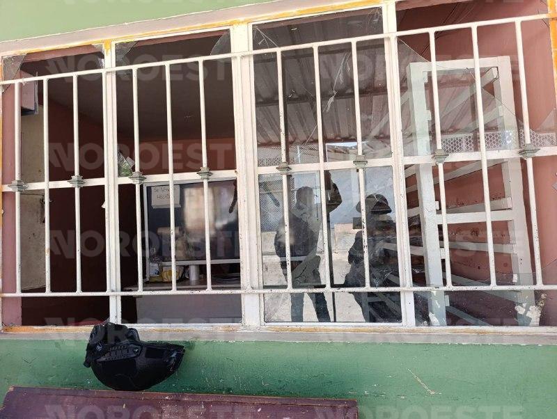 $!Atacan con explosivos desde dron instalaciones de Seguridad Pública en Escuinapa