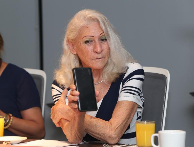 $!Olga María Enciso, directora del Premio Binacional Valladolid a las Letras, en conferencia de prensa dio a conocer a los ganadores.