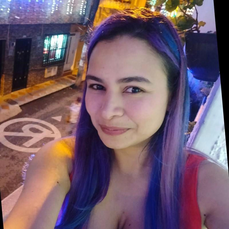 $!Oskarina Fuentes, ingeniera titulada en Venezuela, se vio obligada por la grave crisis económica del país a trasladarse a la vecina Colombia, donde trabaja por muy poco dinero recopilando datos para las grandes tecnológicas. A pesar de las amenazas de Appen, un servicio de anotación de datos de IA, de tomar represalias contra ella, optó por dejar constancia de su nombre para que la gente entienda lo dura que es la vida cuando eres parte de la cadena mundial de desarrollo de la IA.