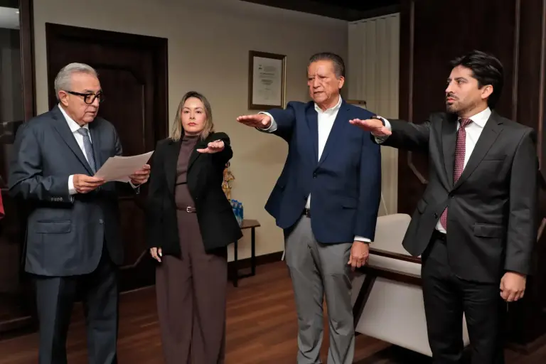 Se disculpa Rocha Moya por comentario sobre trayectoria de Yeraldine Bonilla