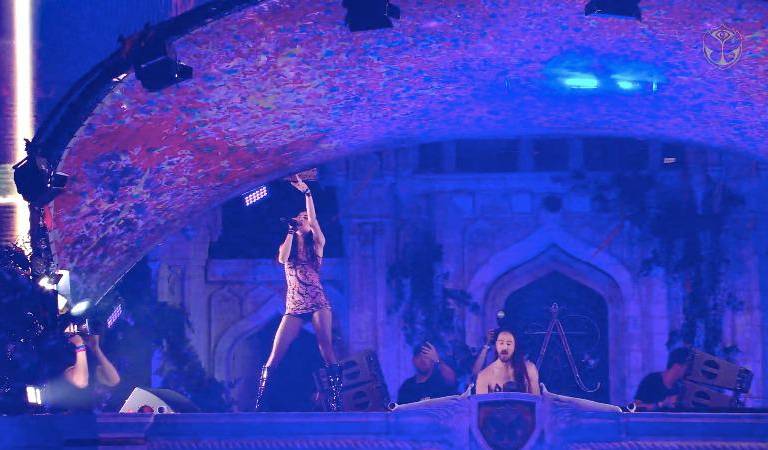 Encienden Steve Aoki y Danna Paola el Tomorrowland 2023