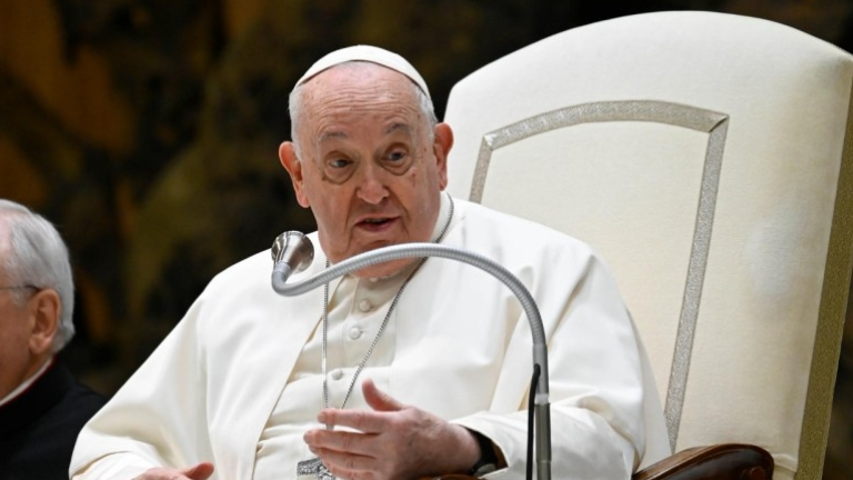 Pide Papa Francisco a mexicanos ayudar a víctimas en Acapulco