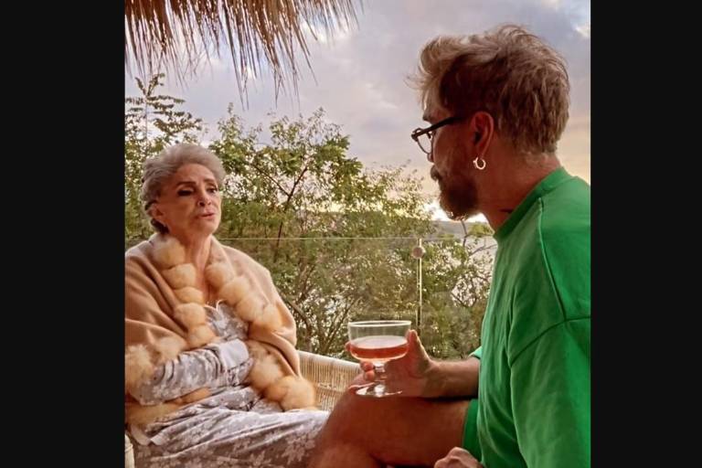 Alejandro Fernández recuerda a Vicente Fernández con emotivo canto