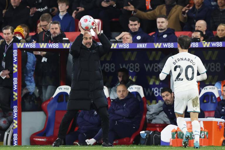 Manchester City igualó con Crystal Palace y quedó cuatro puntos por delante de Liverpool