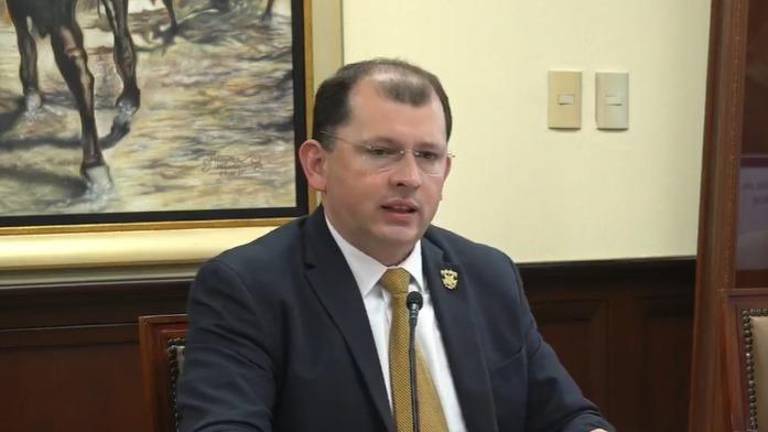 Robespierre Lizárraga señaló que la aprobación de la reforma a la Ley Orgánica de la UAS fue al margen de la Constitución.