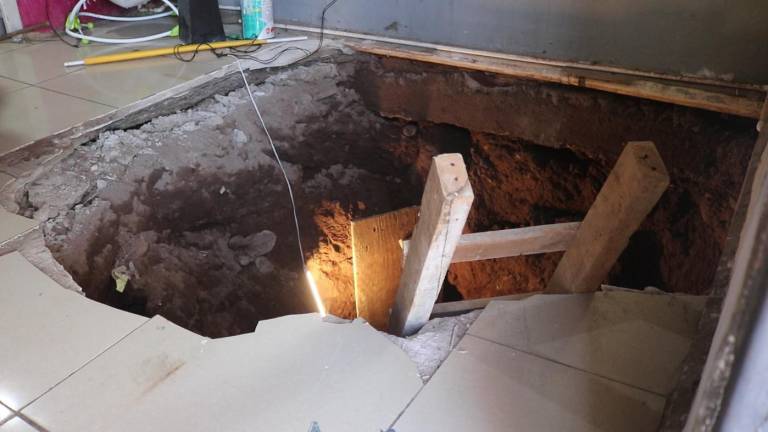 Este martes un joven resultó herido en Culiacán por un socavón que dejó al descubierto un túnel