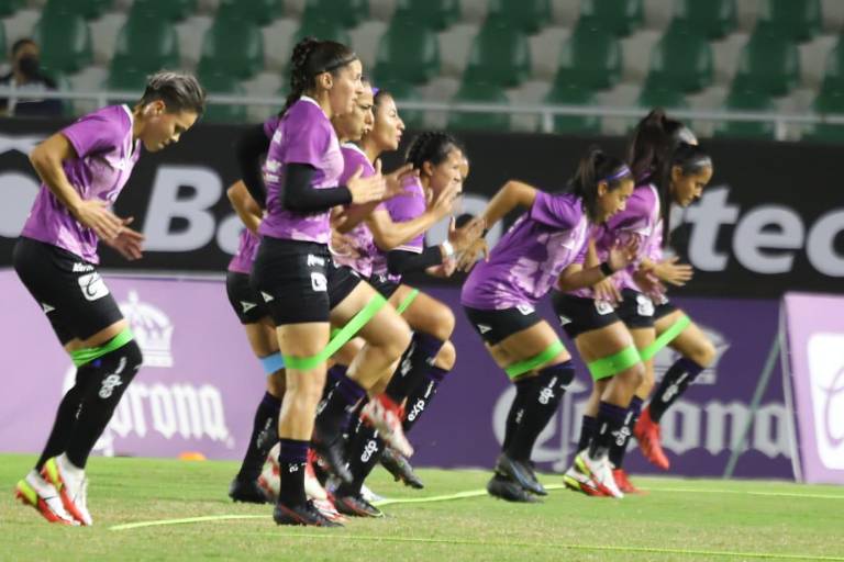 Necesitanos seguir por la misma línea: Juan Carlos Mendoza, DT de Mazatlán FC Femenil