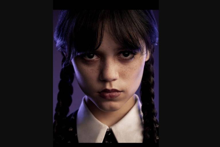 Revela Netflix la imagen de Jenna Ortega como ‘Merlina’