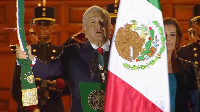 En la ceremonia del Grito de Independencia, López Obrador honra a las víctimas del Covid