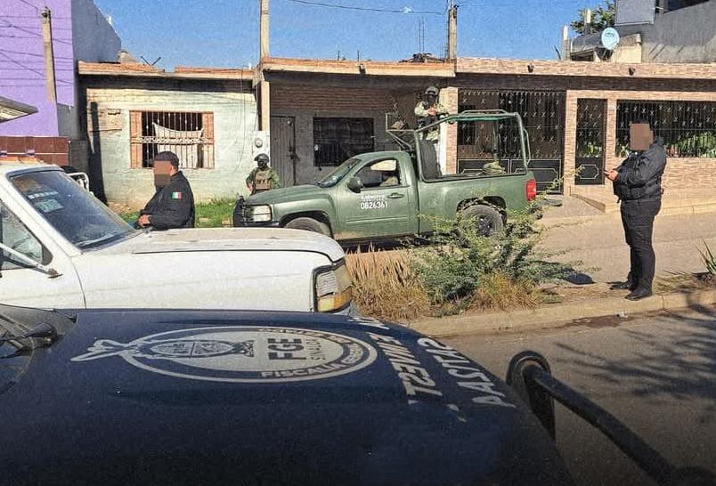 $!Ejército ‘revienta’ casa y libera a dos hombres privados de su libertad en Mazatlán