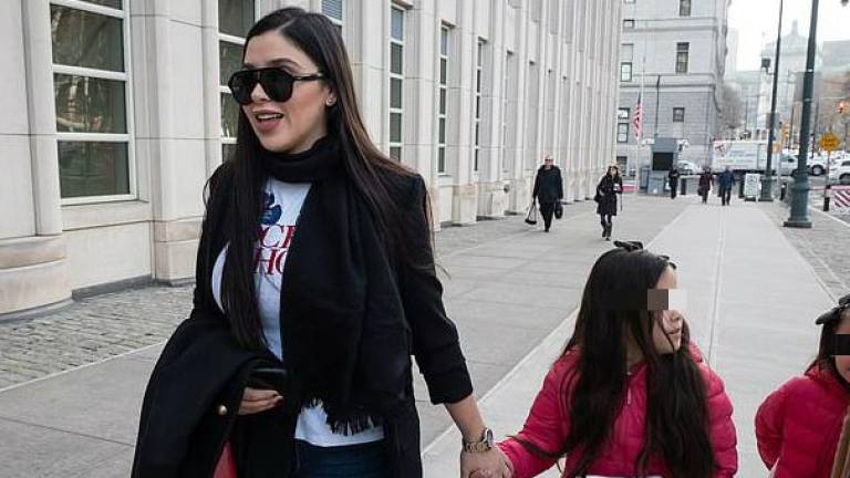 ‘El Chapo’ pide que Emma Coronel y sus hijas gemelas lo puedan visitar en prisión de EU