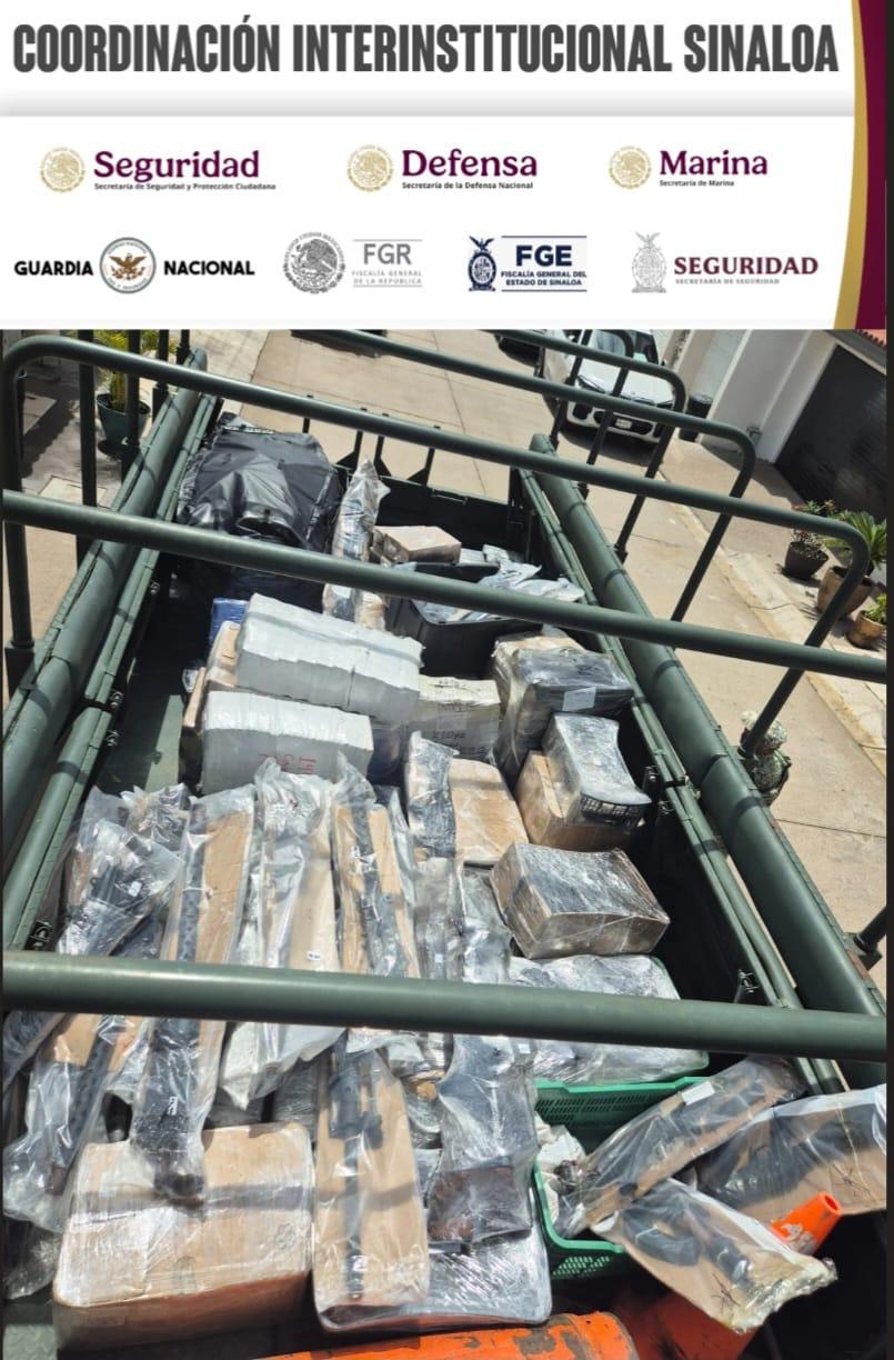 $!Confirman autoridades aseguramiento de carros, docenas de armas en casa con túnel en Culiacán