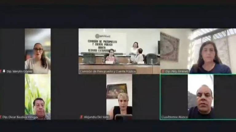 Cuauhtémoc Blanco, visiblemente distraído, solo repitió un “muchas gracias” y se desconectó de la sesión virtual.