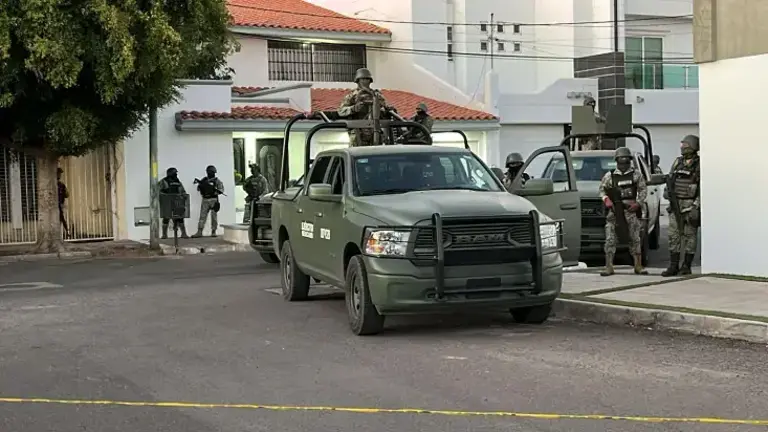“El Toner” mantiene nexos con otros detenidos en distintos operativos realizados por las fuerzas federales como José Ángel, apodado “El Güerito”, y Kevin Alonso, alias “El 200”.