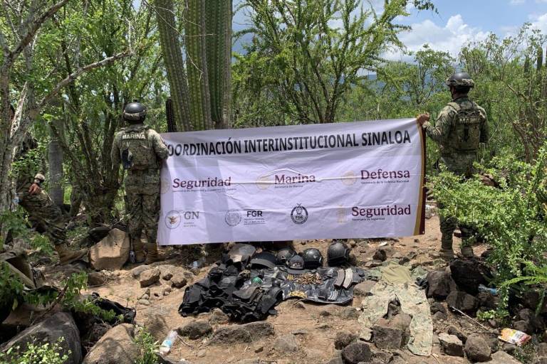 Inhabilitan dos campamentos improvisados y destruyen explosivos en Elota