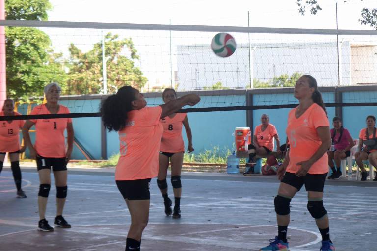 Grandes emociones se viven en la segunda jornada del Festival de Voleibol Salvador González